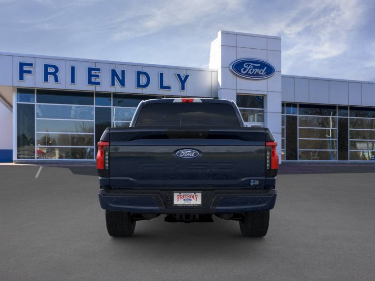 2025 Ford F-150 Lightning XLT - Photo 6