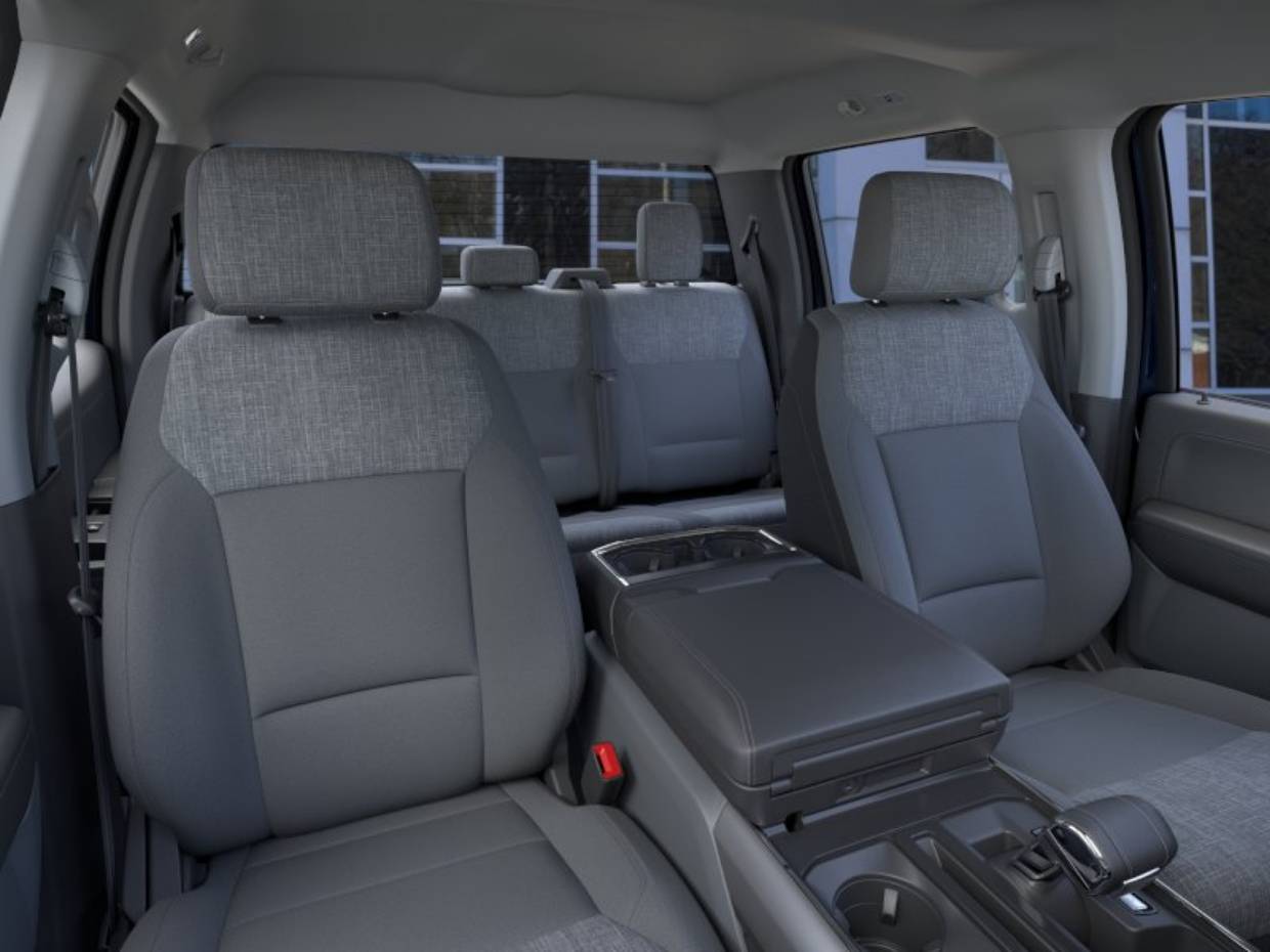2025 Ford F-150 Lightning XLT - Photo 10