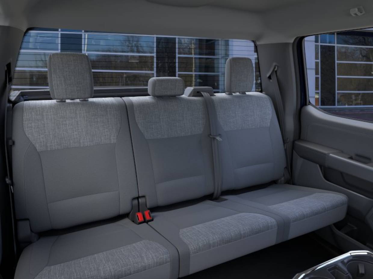 2025 Ford F-150 Lightning XLT - Photo 11