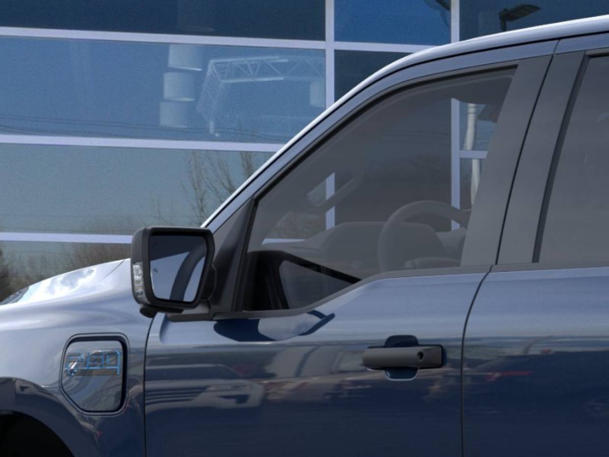2025 Ford F-150 Lightning XLT - Photo 20