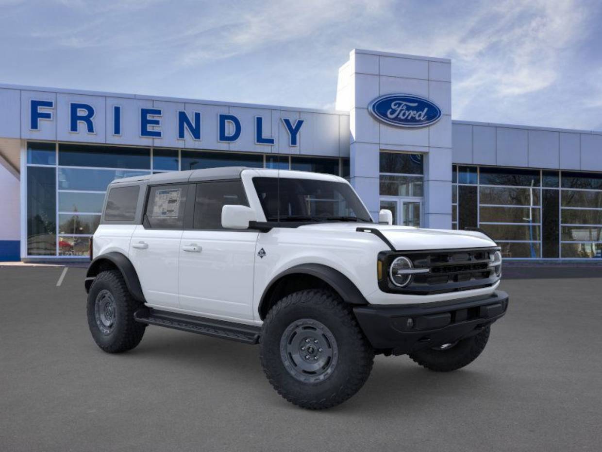 2025 Ford Bronco 4-Door Outer Banks's photo