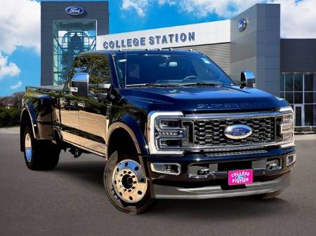 2023 Ford F-450SD Platinum