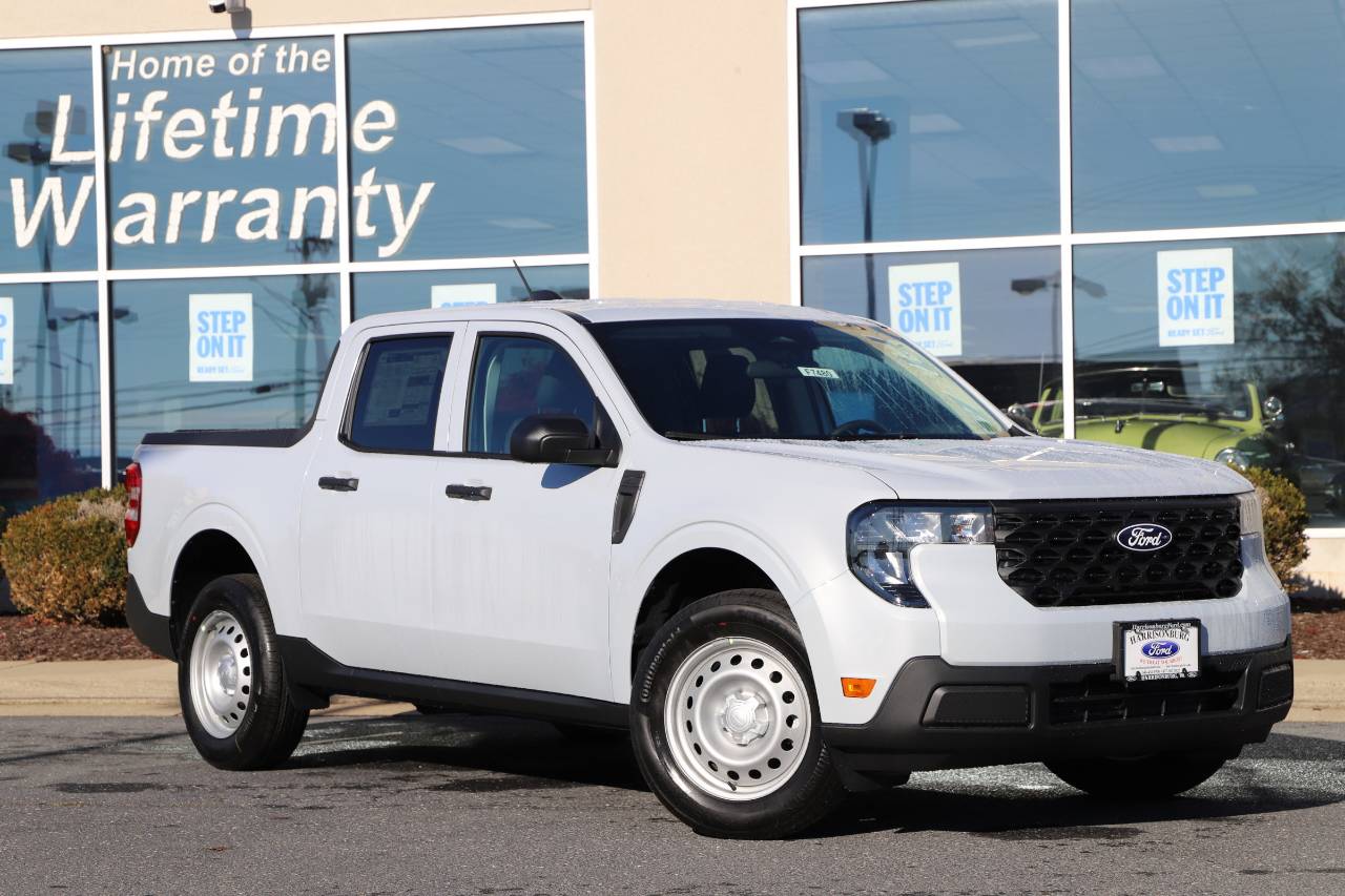 2025 Ford Maverick XL's photo