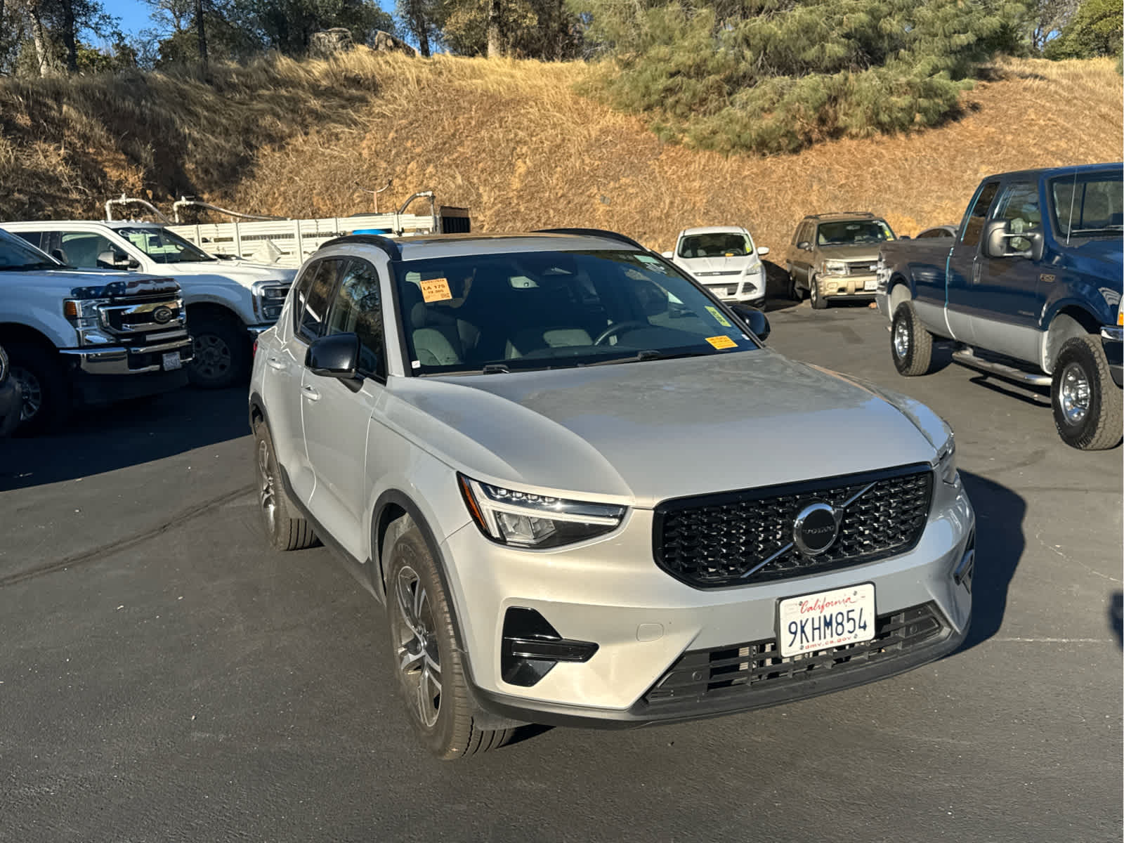 2024 Volvo XC40 Core photo 2