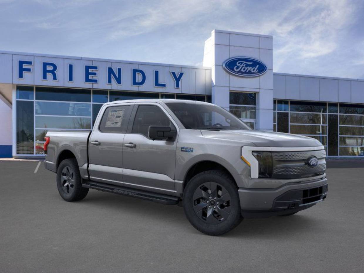 2025 Ford F-150 Lightning Flash's photo