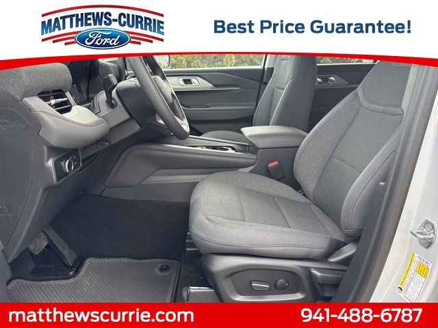 2026 Ford Explorer photo 4