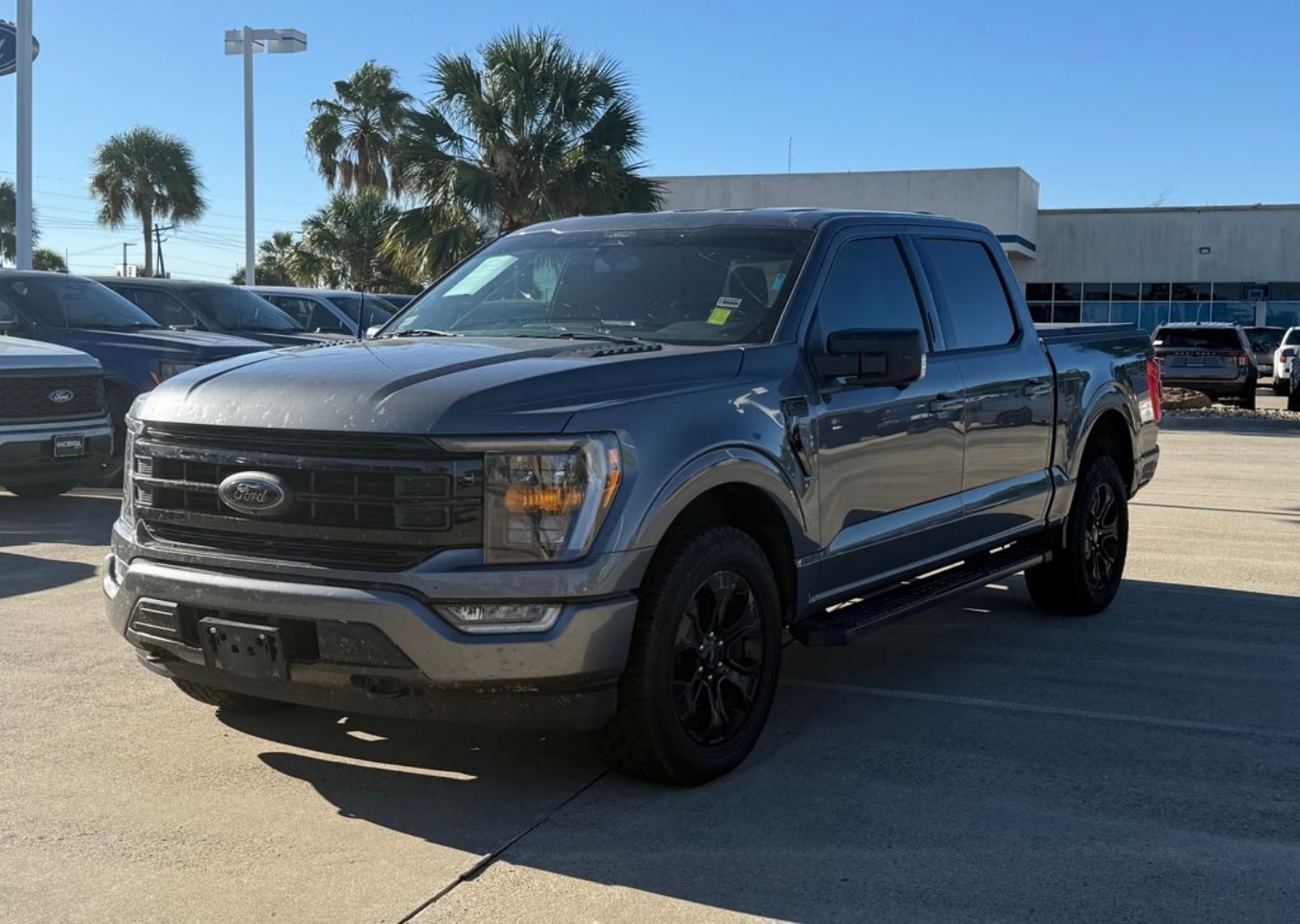 2022 Ford F-150 XLT's photo