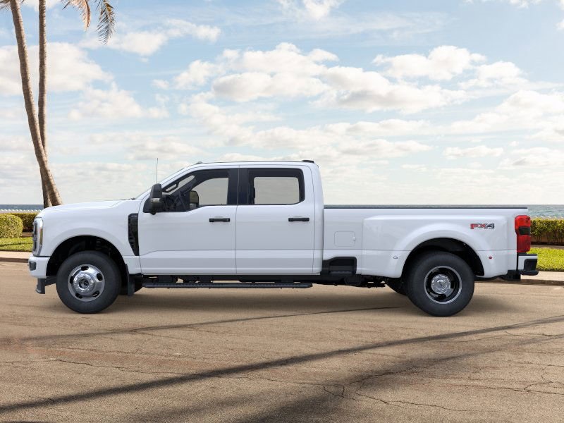 2026 Ford F-350 photo 3