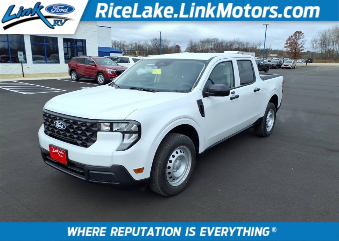 2025 Ford Maverick XL's photo