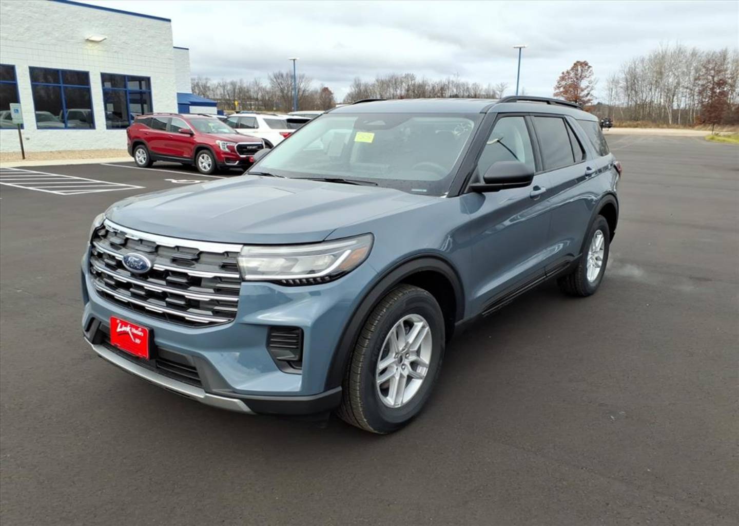 2026 Ford Explorer Active's photo