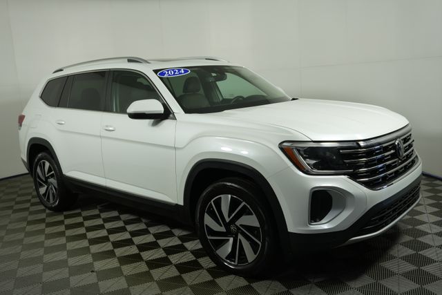 Used 2024 Volkswagen Atlas SEL with VIN 1V2BR2CA2RC501710 for sale in Kansas City