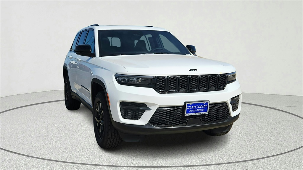 2025 Jeep Grand Cherokee Altitude's photo