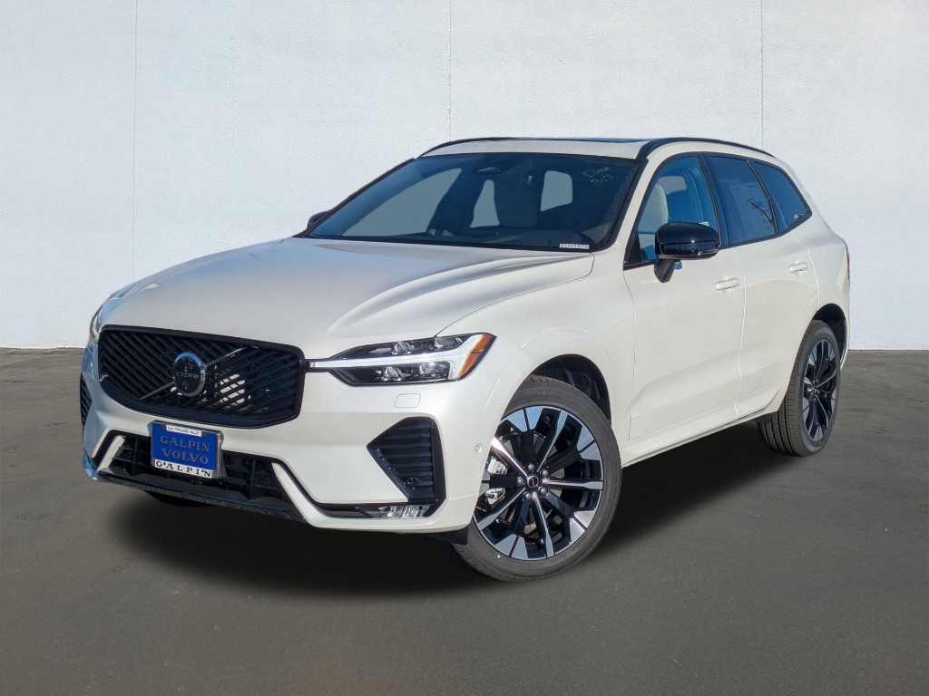 2026 Volvo XC60 B5 Plus