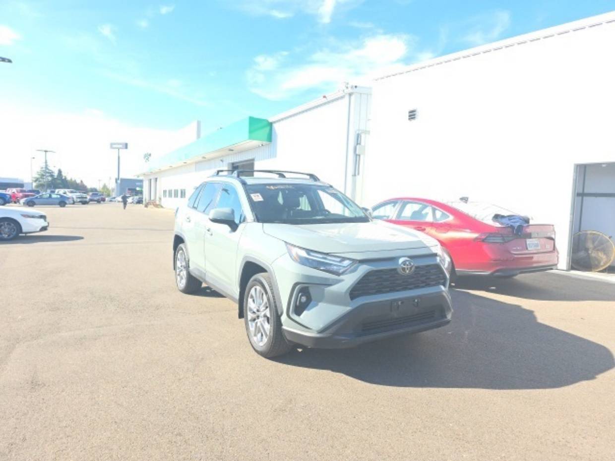 2023 Toyota RAV4 XLE Premium
