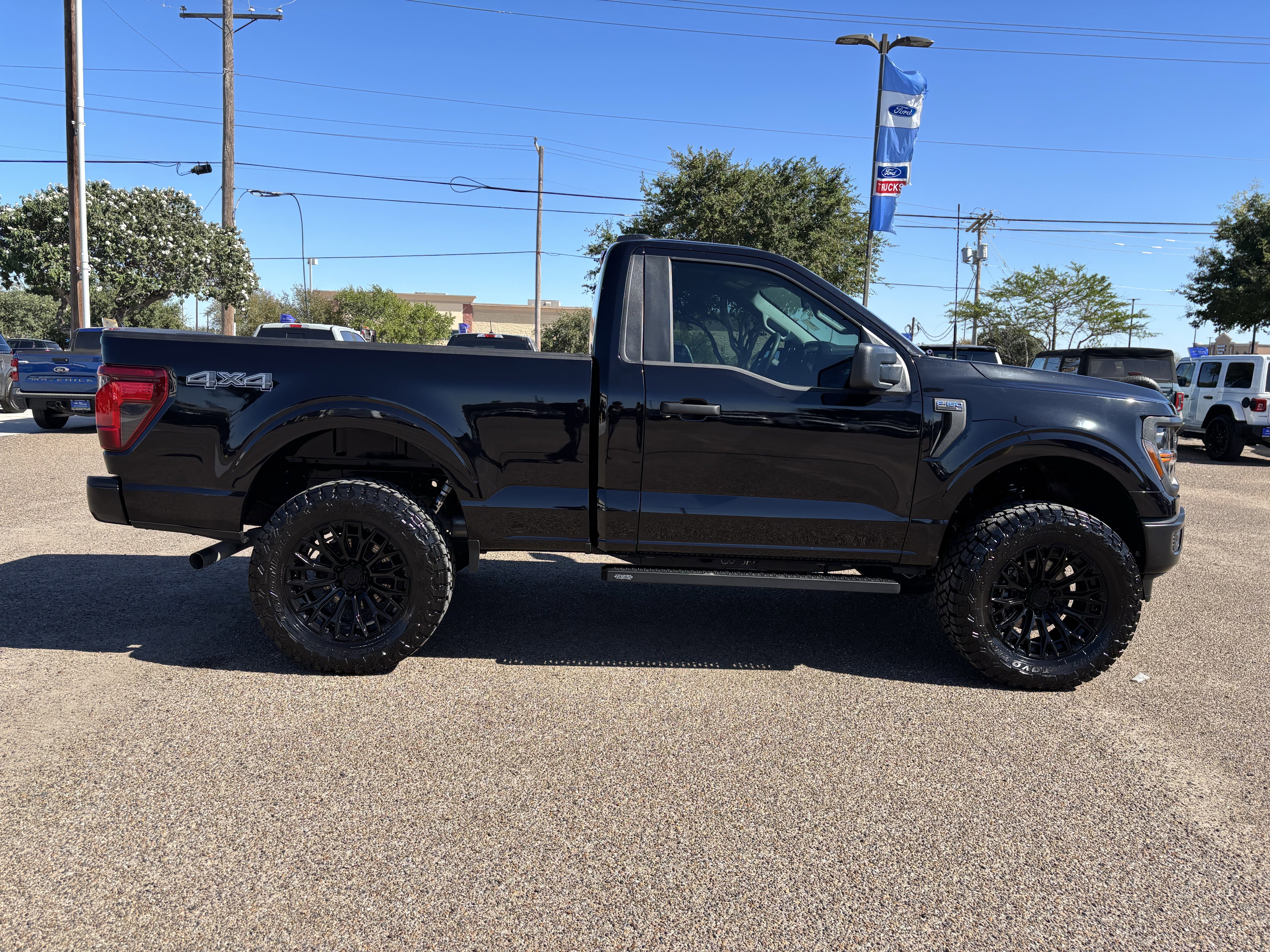 2025 Ford F-150 XL photo 4