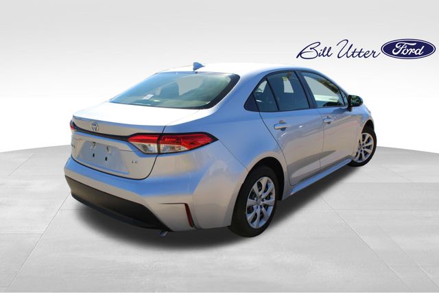 2023 Toyota Corolla LE photo 2