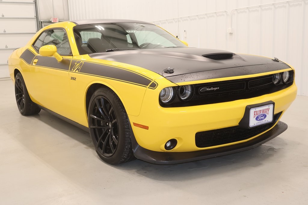 2017 Dodge Challenger R/T 392 photo 3