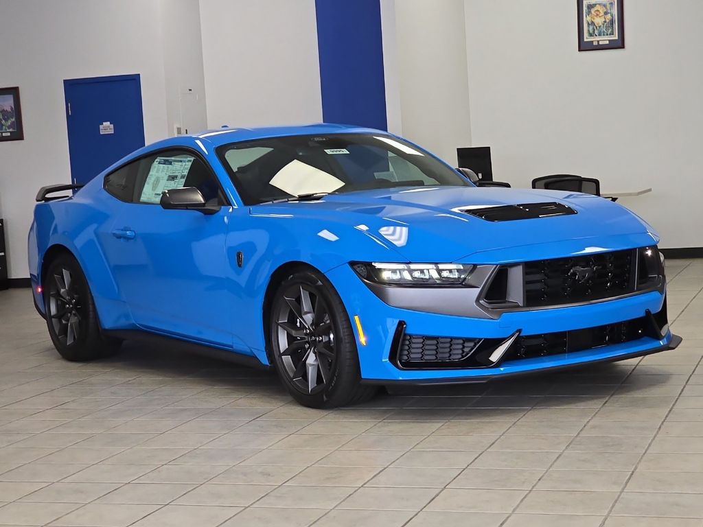 2025 Ford Mustang Dark Horse