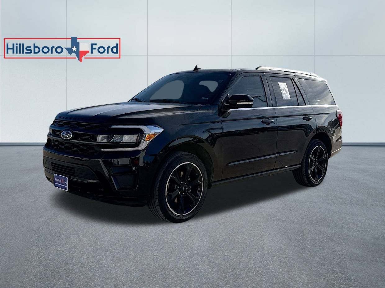 2022 Ford Expedition Limited's photo