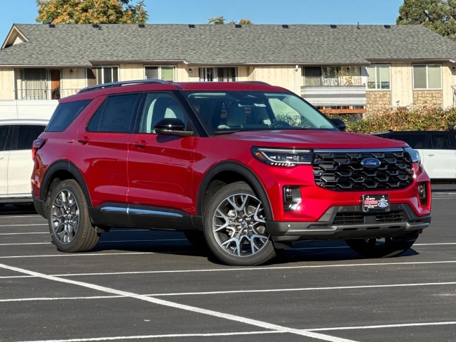2025 Ford Explorer Platinum