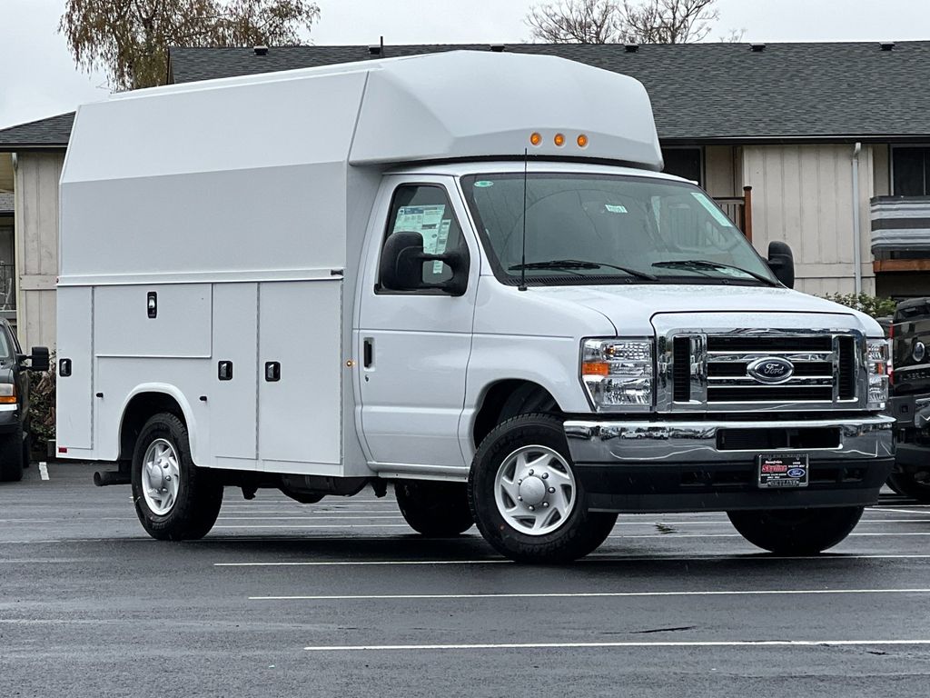 2025 Ford E-350SD KUV