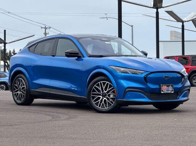2025 Ford Mustang Mach-E Premium