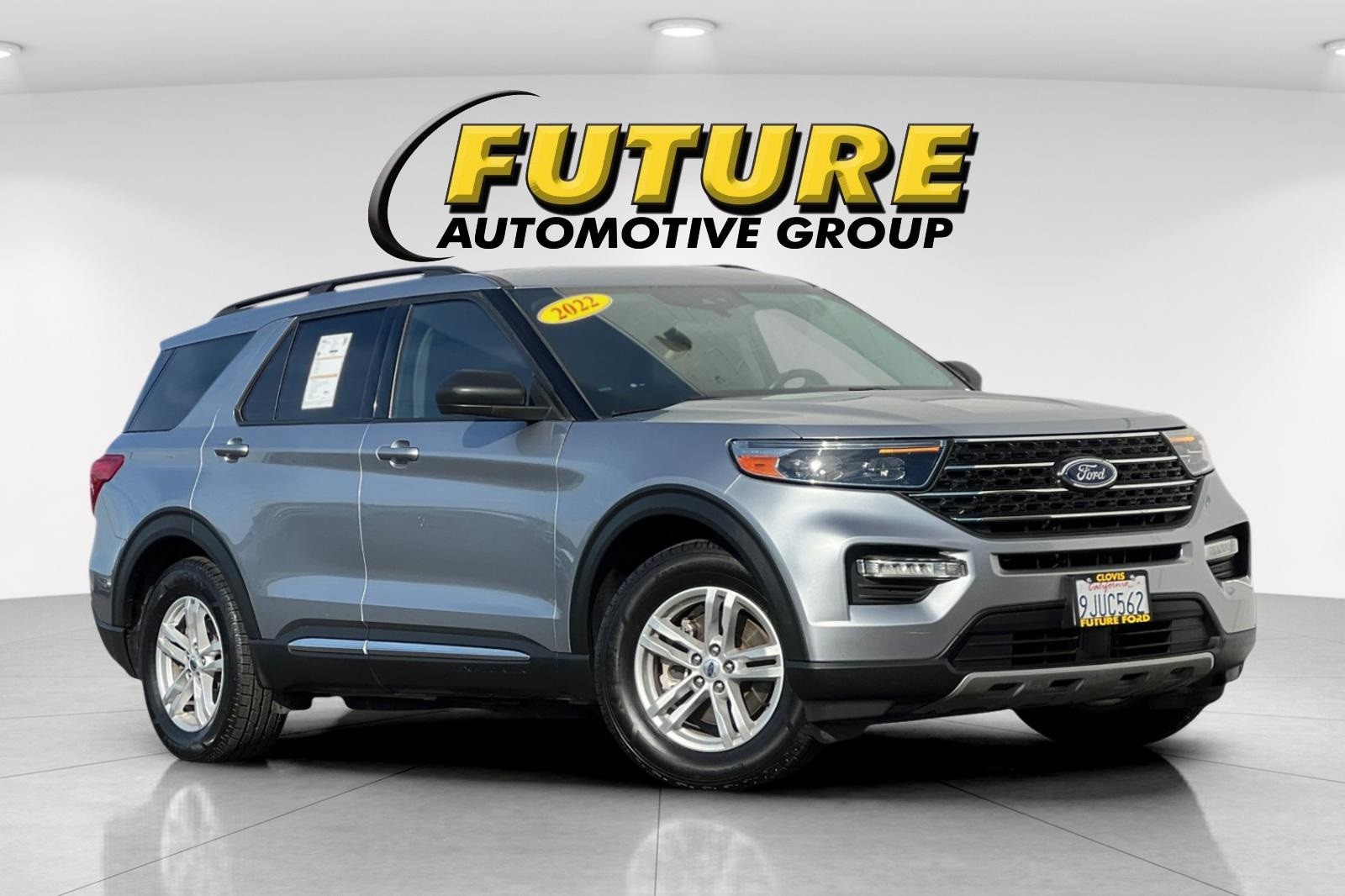 2022 Ford Explorer XLT's photo