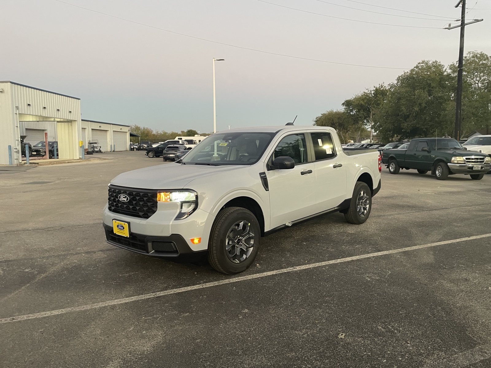 2025 Ford Maverick XLT's photo