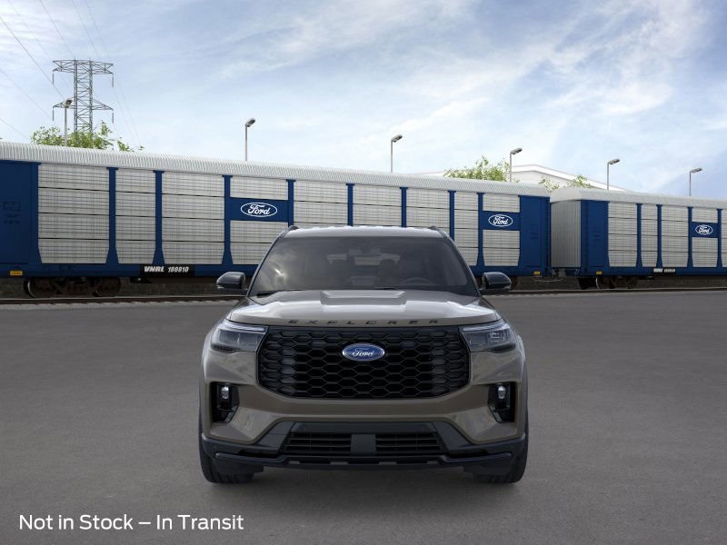 2026 Ford Explorer ST-Line photo 4