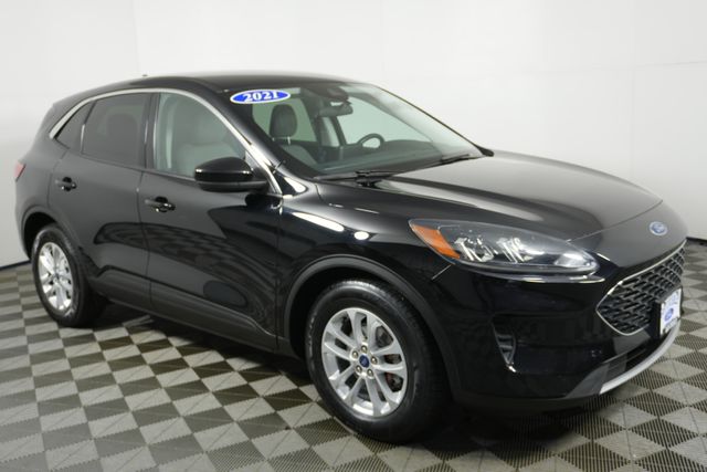 Used 2021 Ford Escape SE with VIN 1FMCU0G69MUA49798 for sale in Kansas City