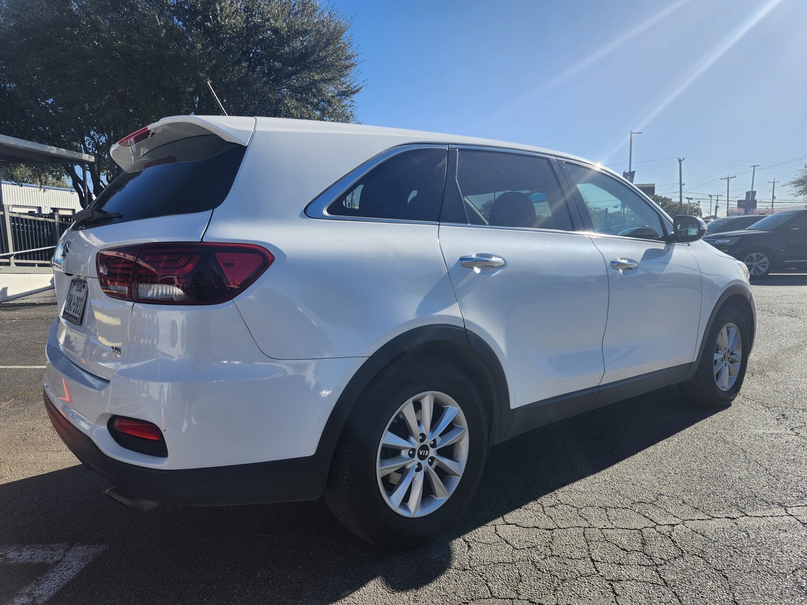 2020 Kia Sorento LX photo 2