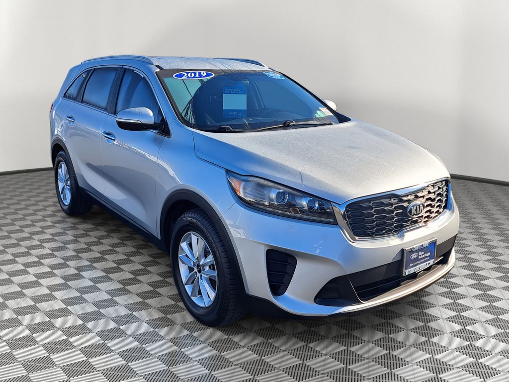 2019 Kia Sorento LX photo 3