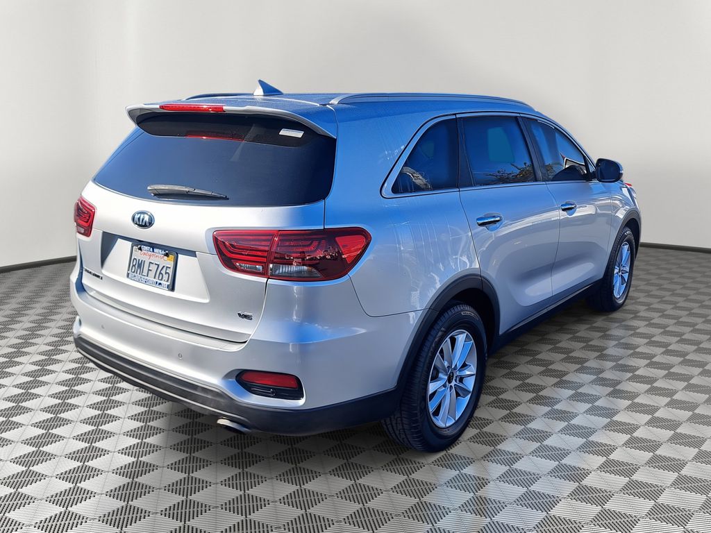 2019 Kia Sorento LX photo 4