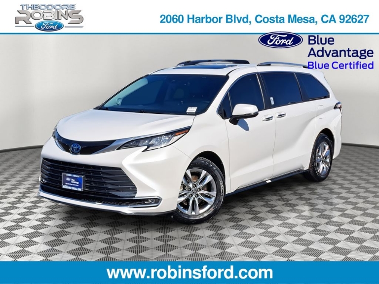 2023 Toyota Sienna Limited