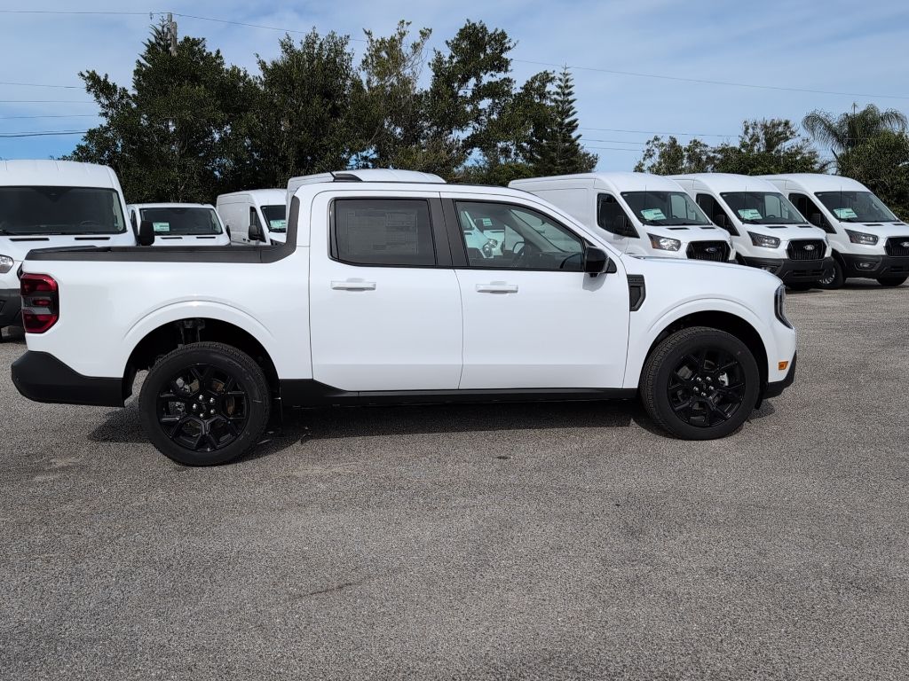 2025 Ford Maverick Lariat photo 2