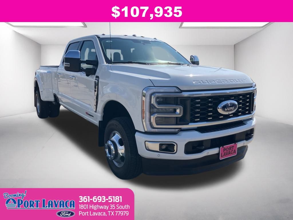 2026 Ford F-350 Super Duty Platinum's photo