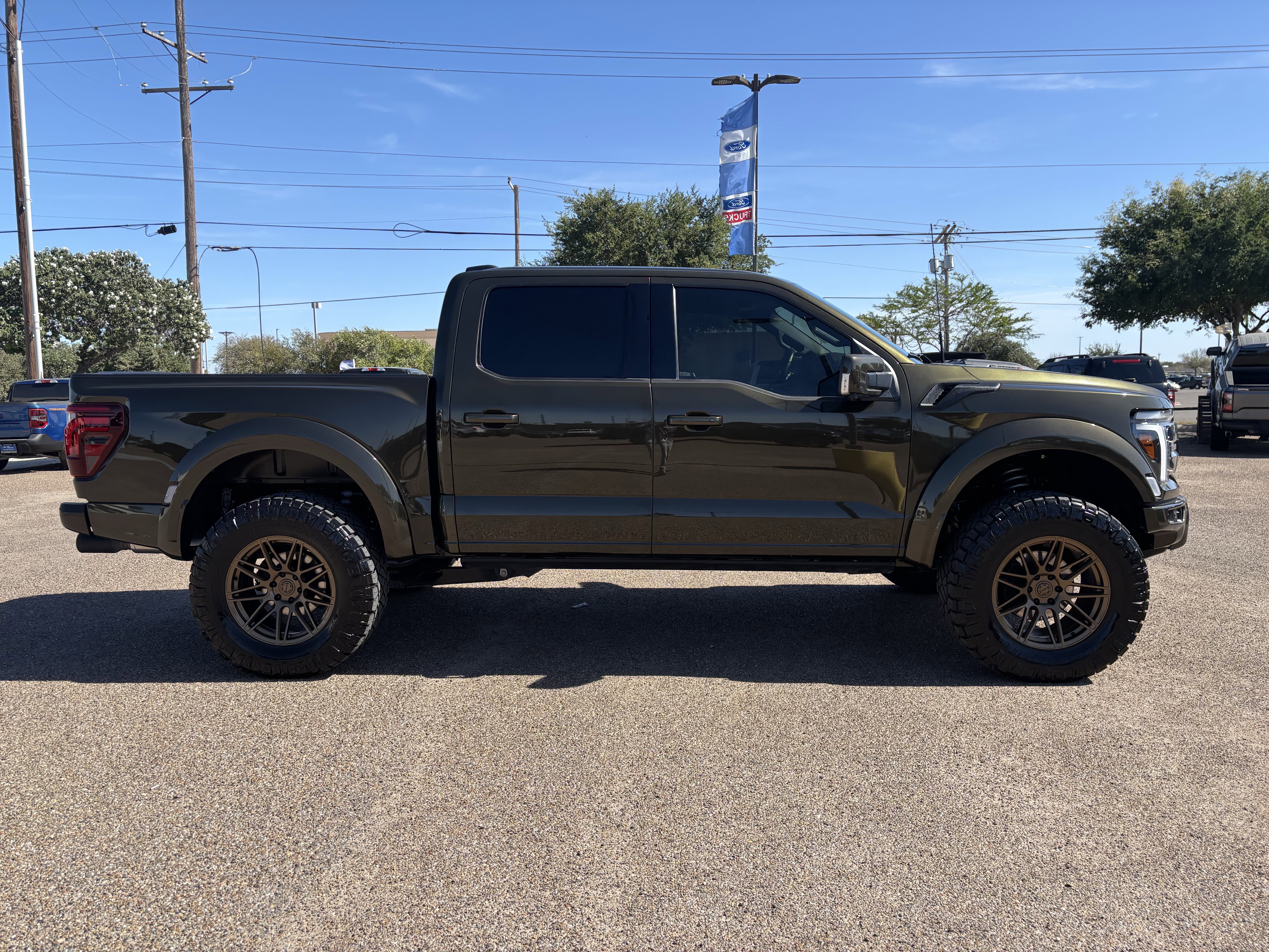 2024 Ford F-150 Raptor photo 4