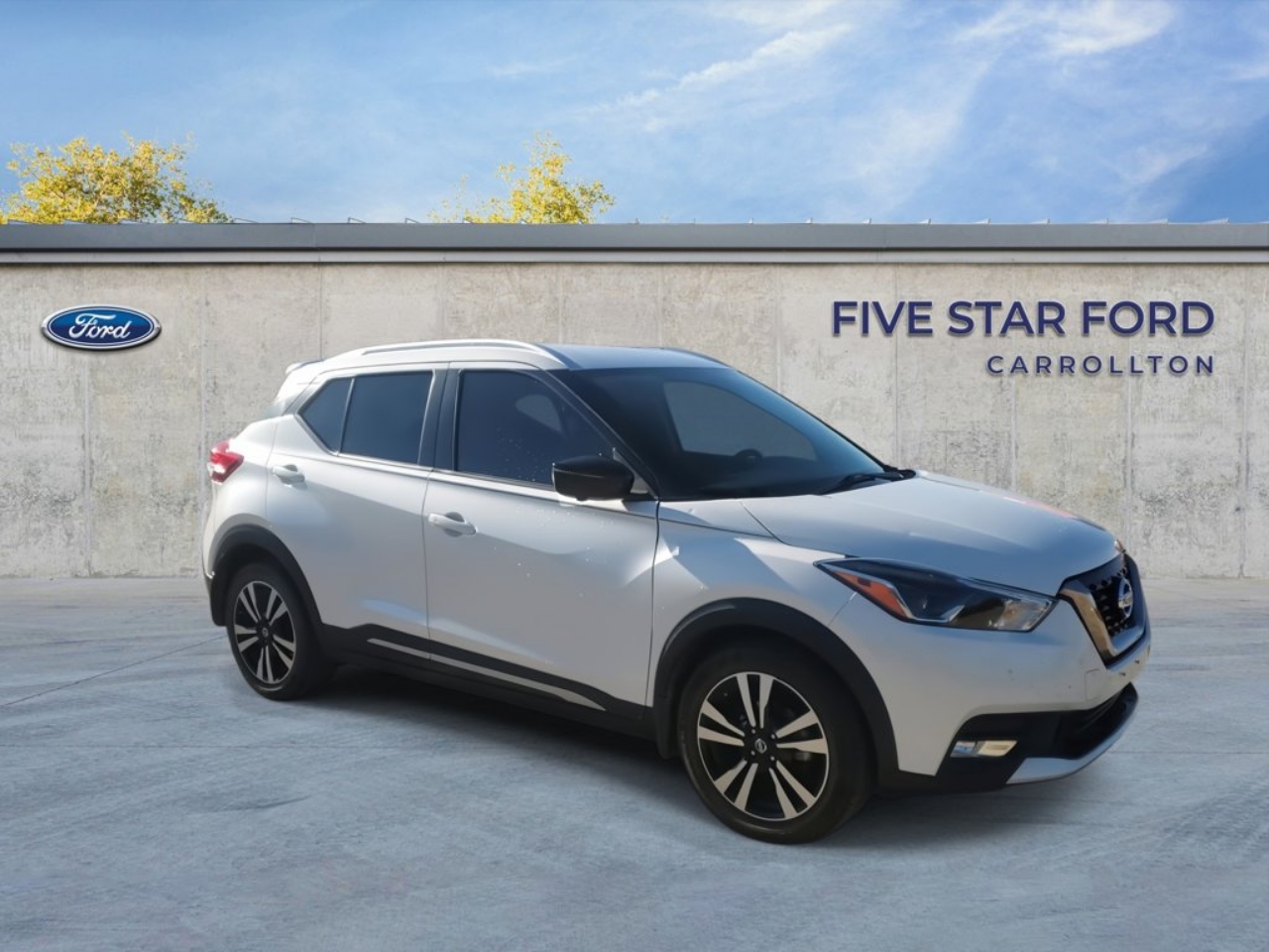 Used 2019 Nissan Kicks SR with VIN 3N1CP5CU7KL479739 for sale in Carrollton, TX