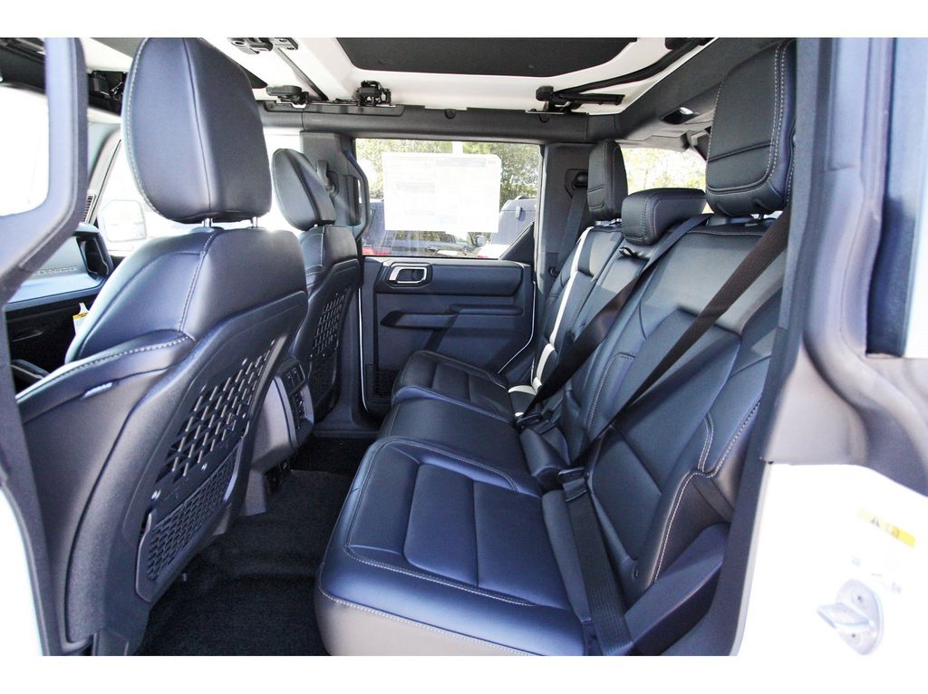 2025 Ford Bronco Badlands photo 3