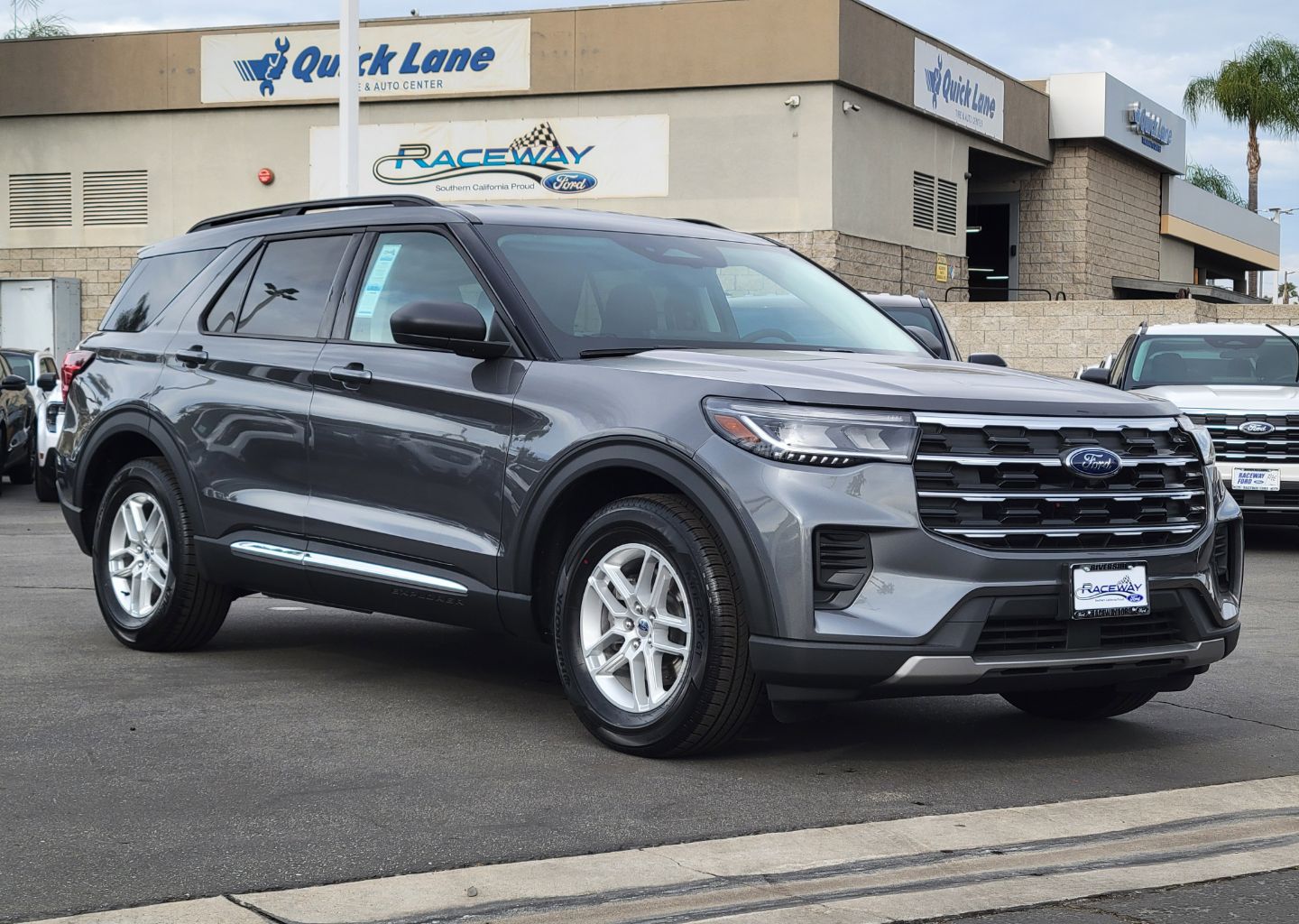 2025 Ford Explorer Active's photo