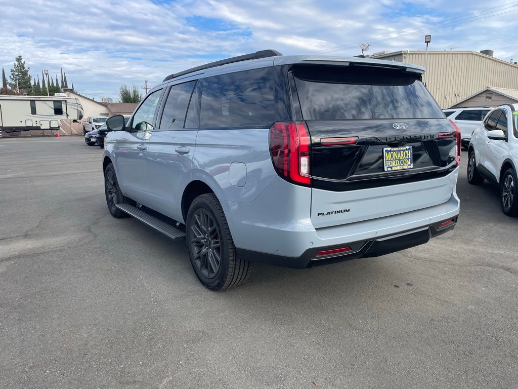 2025 Ford Expedition Platinum photo 3