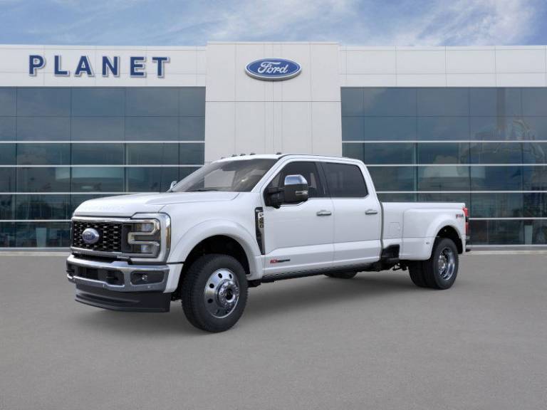 2026 Ford Super Duty F-450 DRW King Ranch 4WD Crew Cab 8' Box