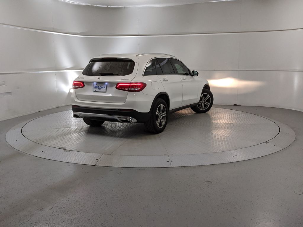 2019 Mercedes Benz GLC 300 4MATIC photo 2