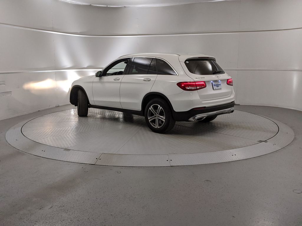 2019 Mercedes Benz GLC 300 4MATIC photo 3