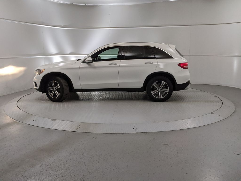 2019 Mercedes Benz GLC 300 4MATIC photo 4