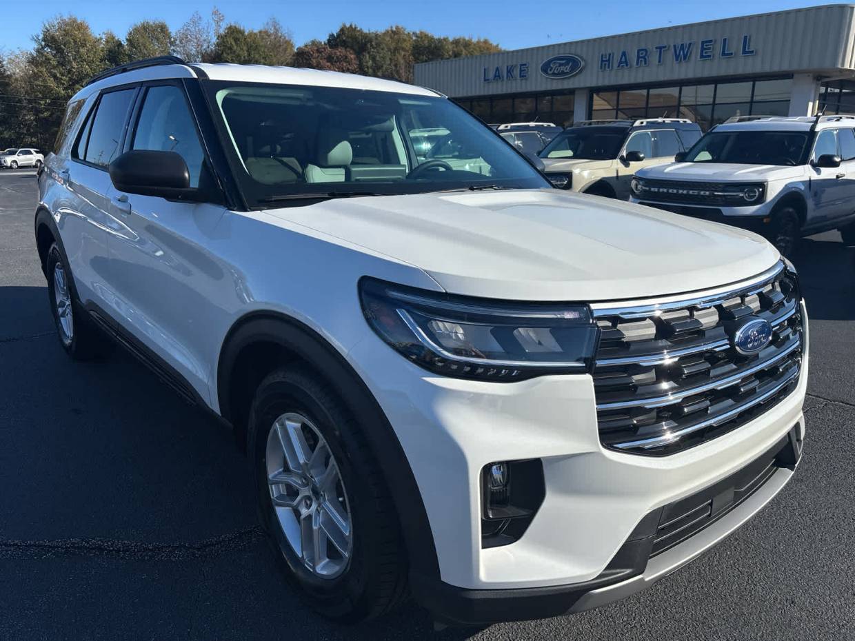 2026 Ford Explorer's photo