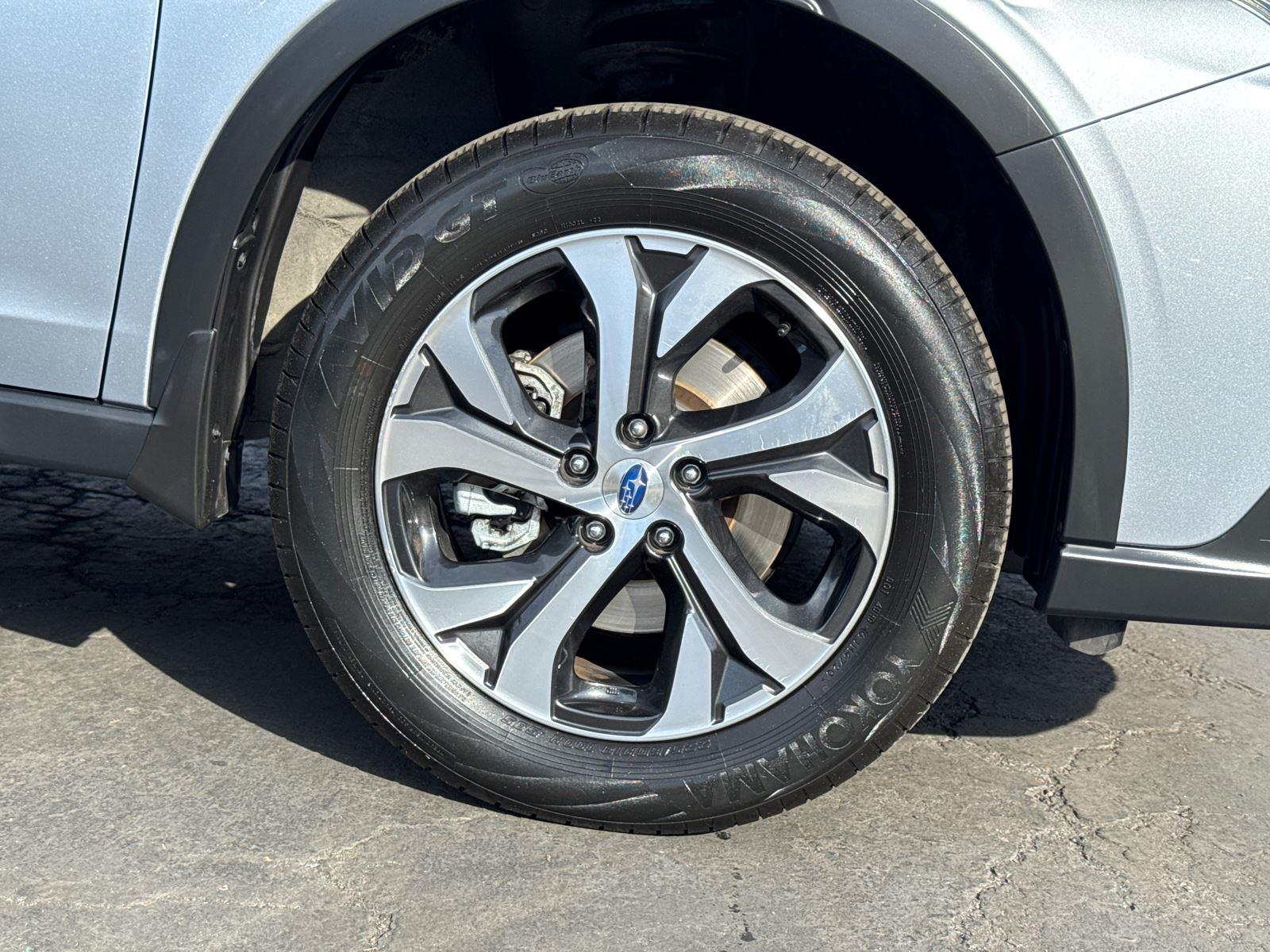 2021 Subaru Outback Limited XT photo 2