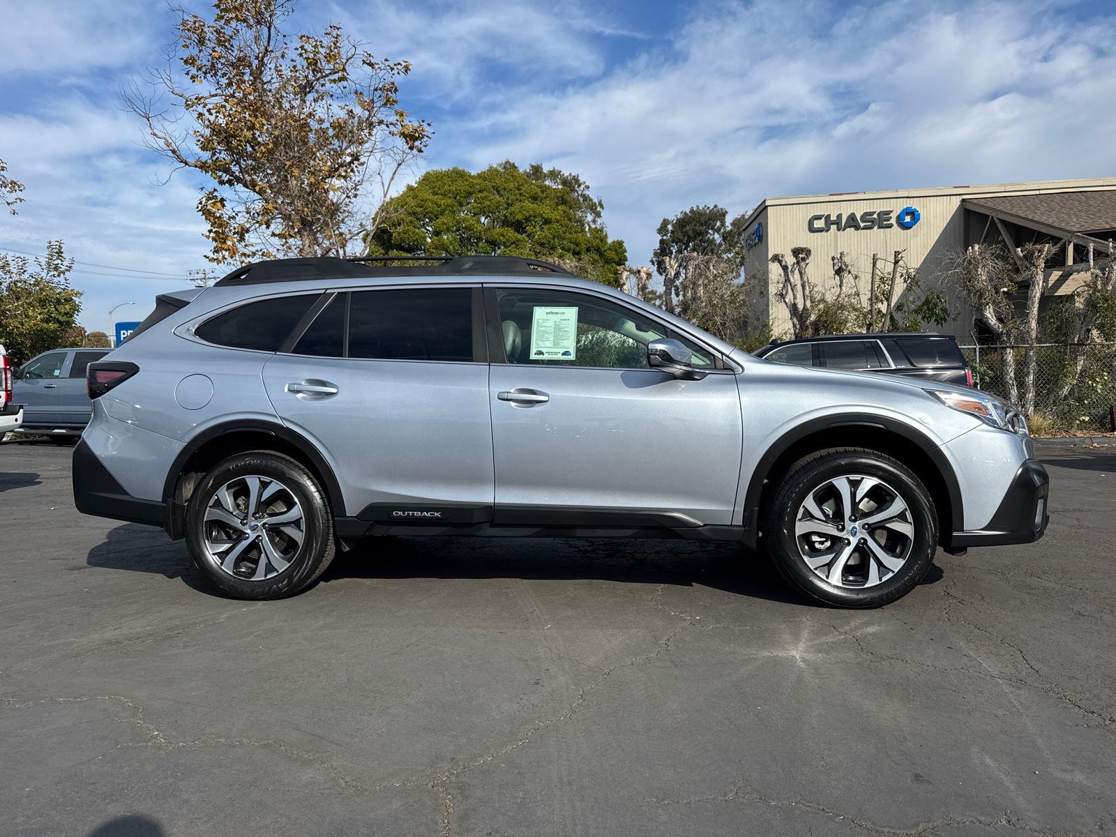 2021 Subaru Outback Limited XT photo 3