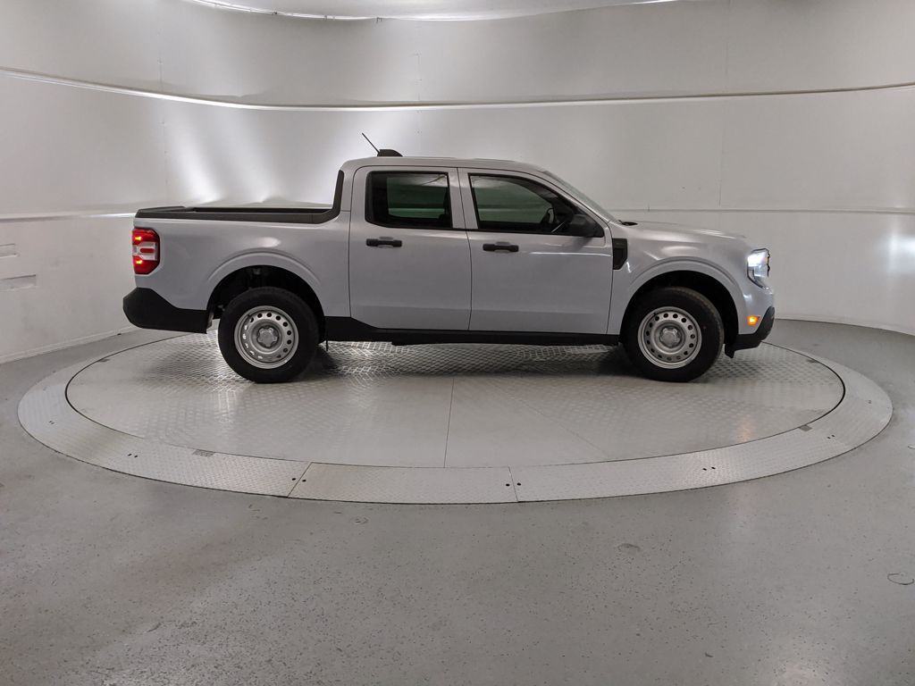 2025 Ford Maverick XL photo 2