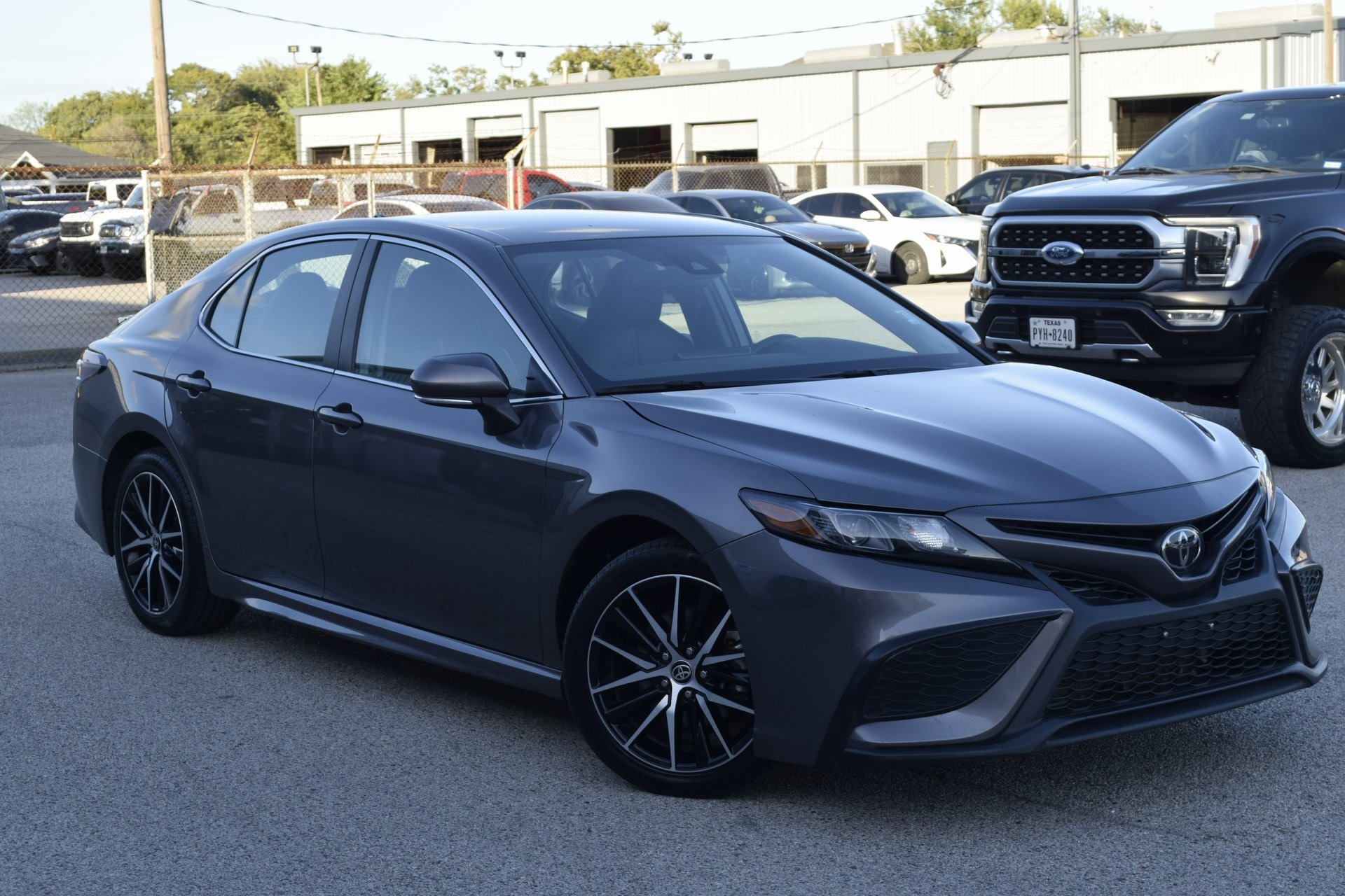 2024 Toyota Camry SE photo 3